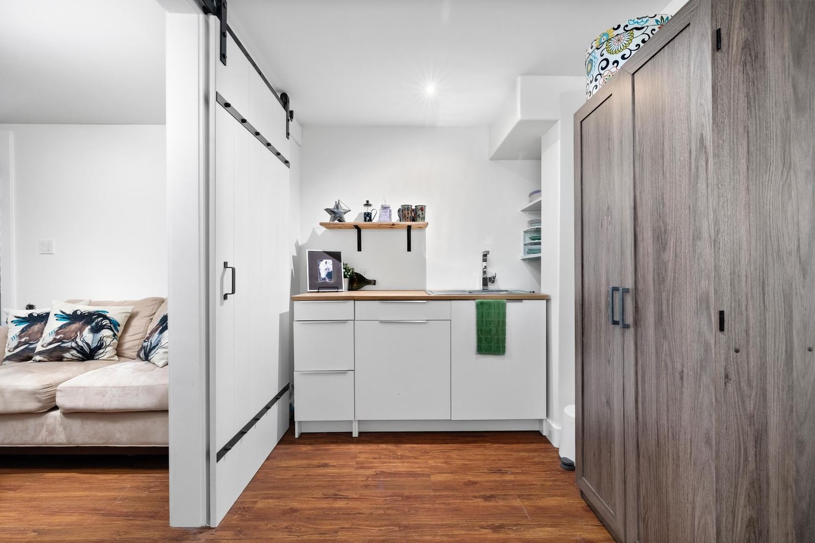 Listing Image 23