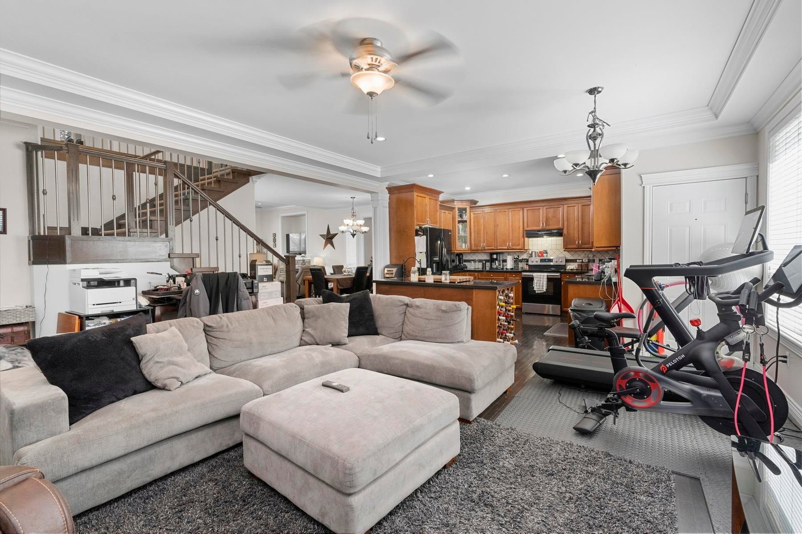 Listing Image 5