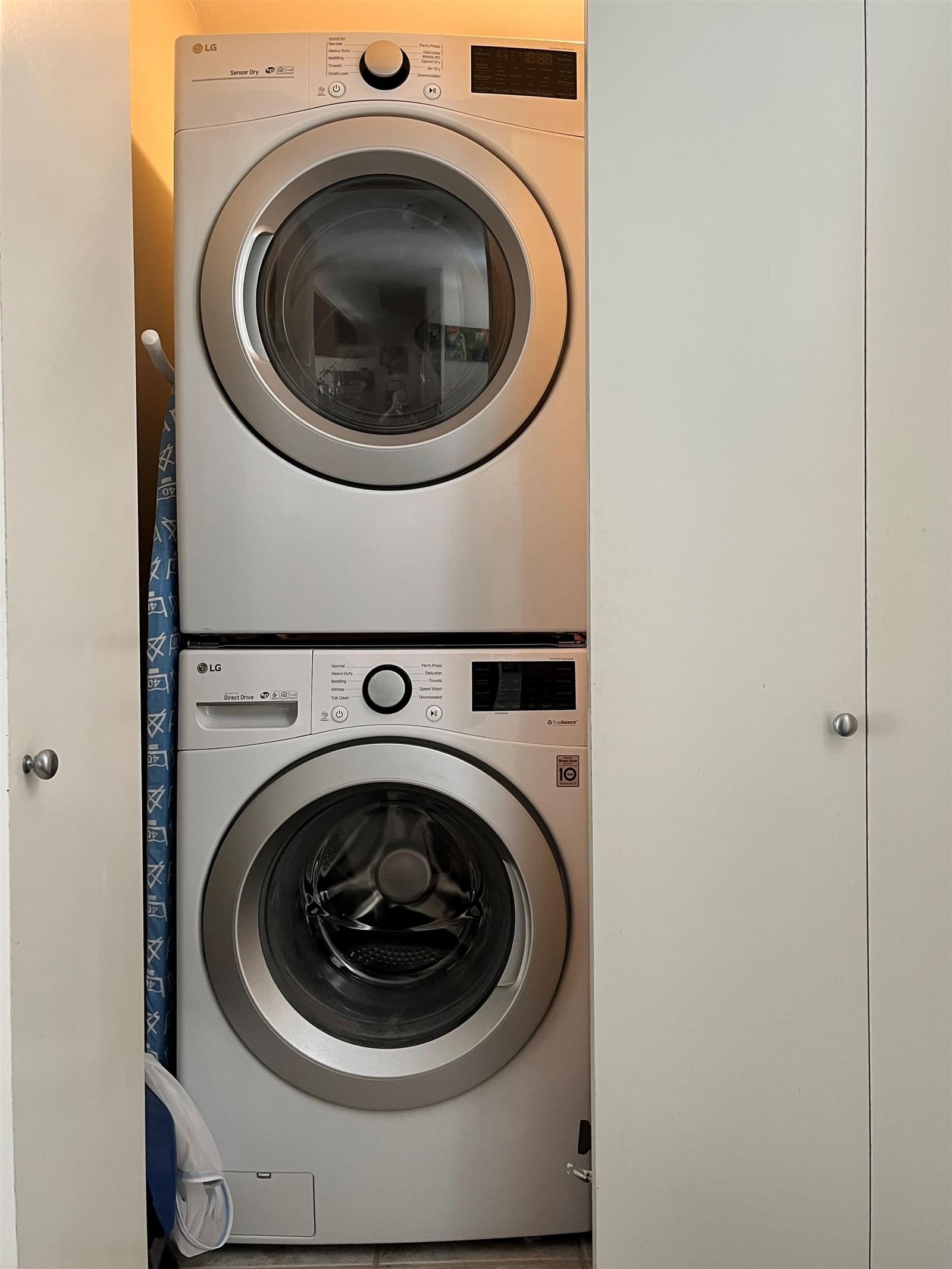 Listing Image 11