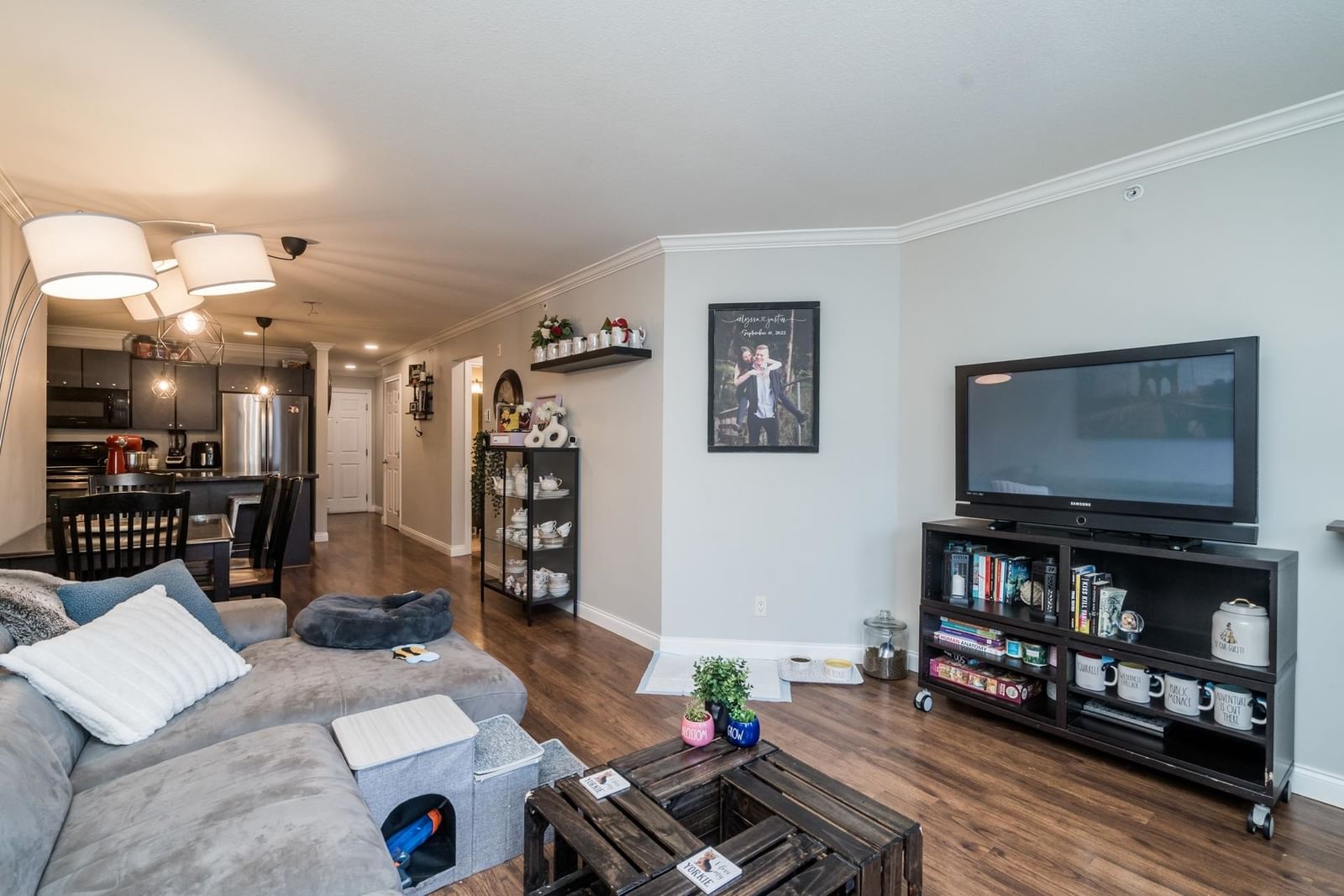 Listing Image 12