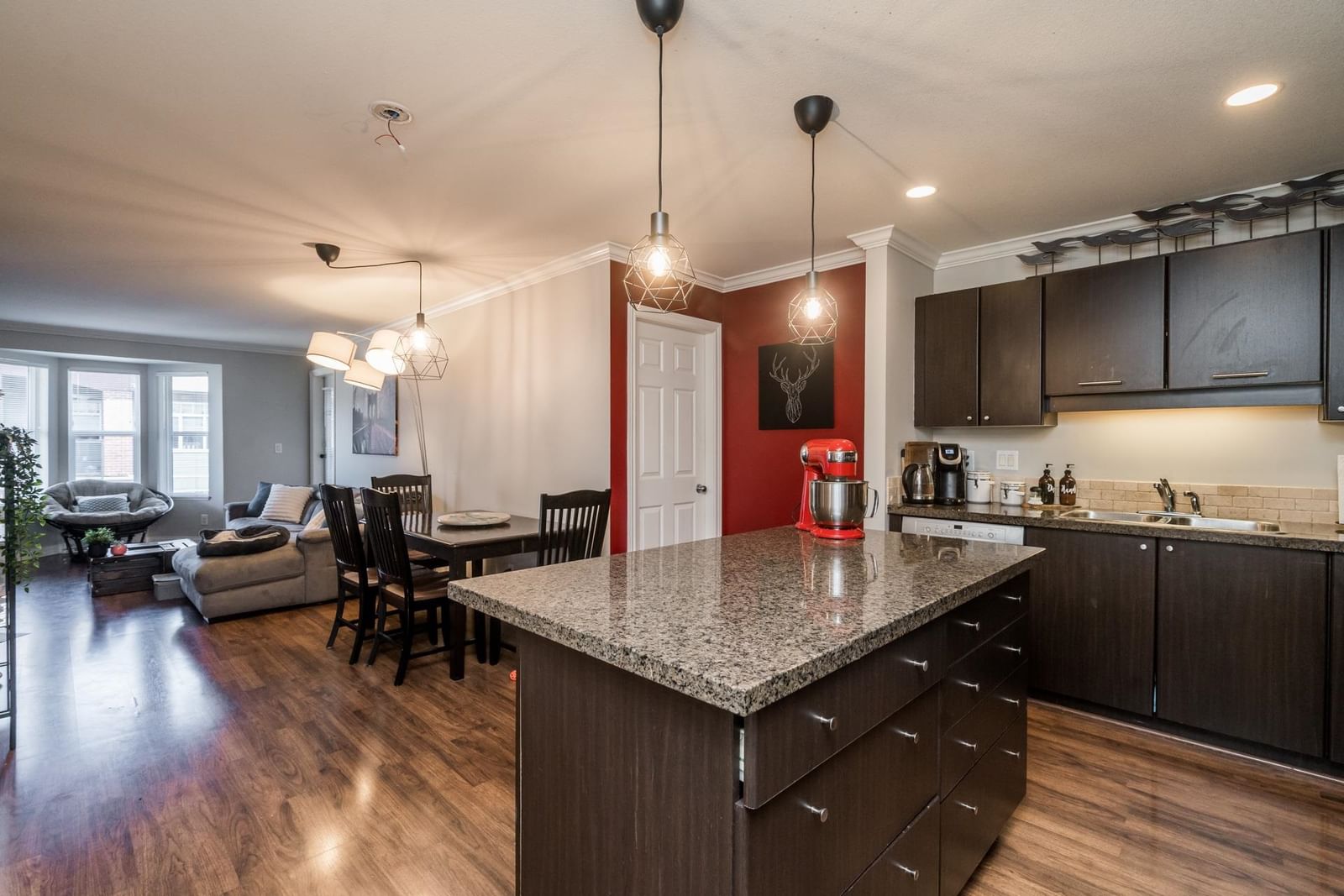 Listing Image 18