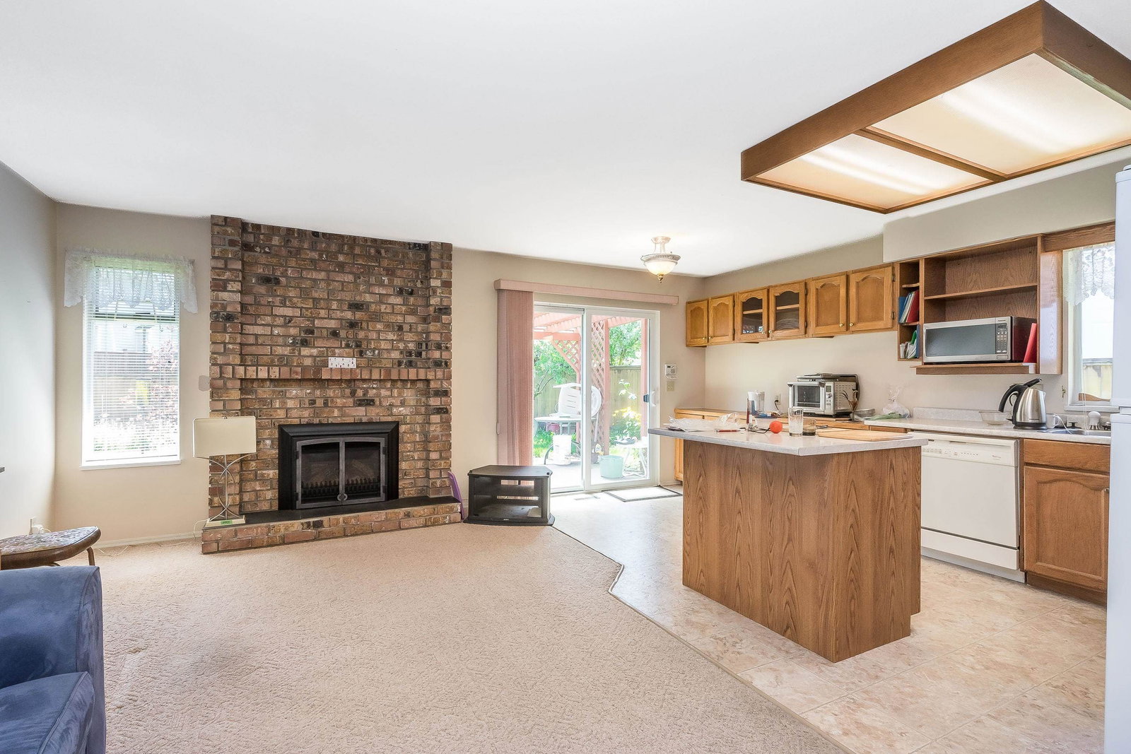 Listing Image 11