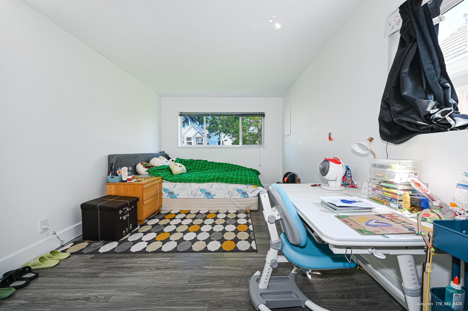 Listing Image 11