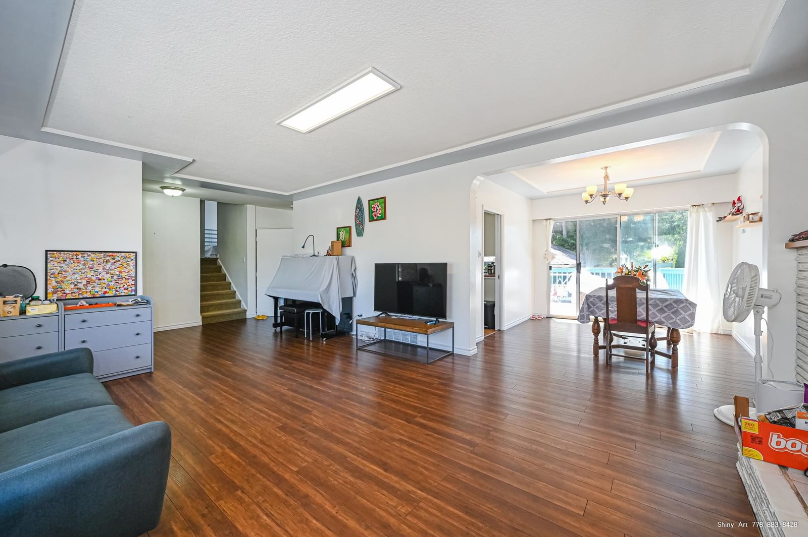 Listing Image 4
