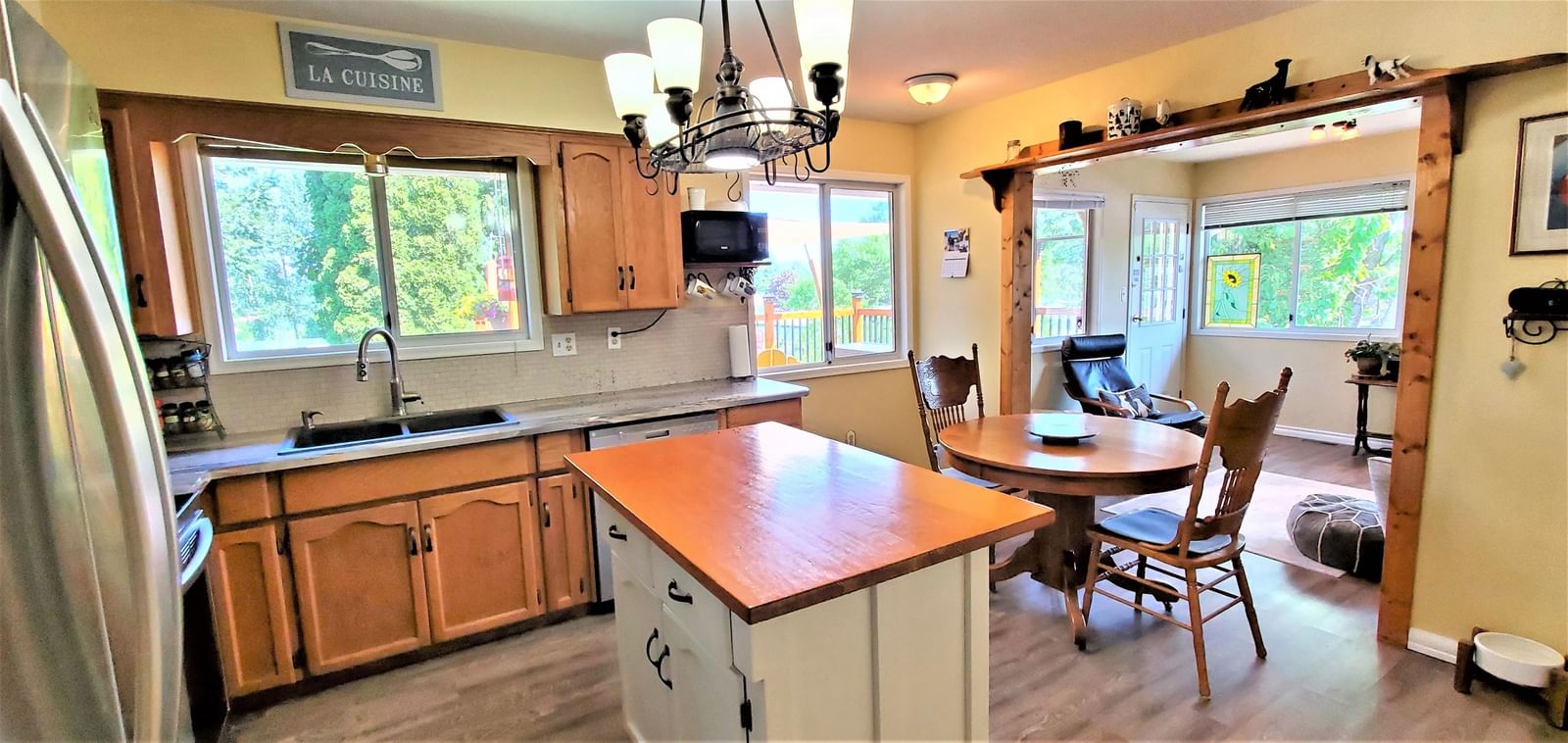 Listing Image 5