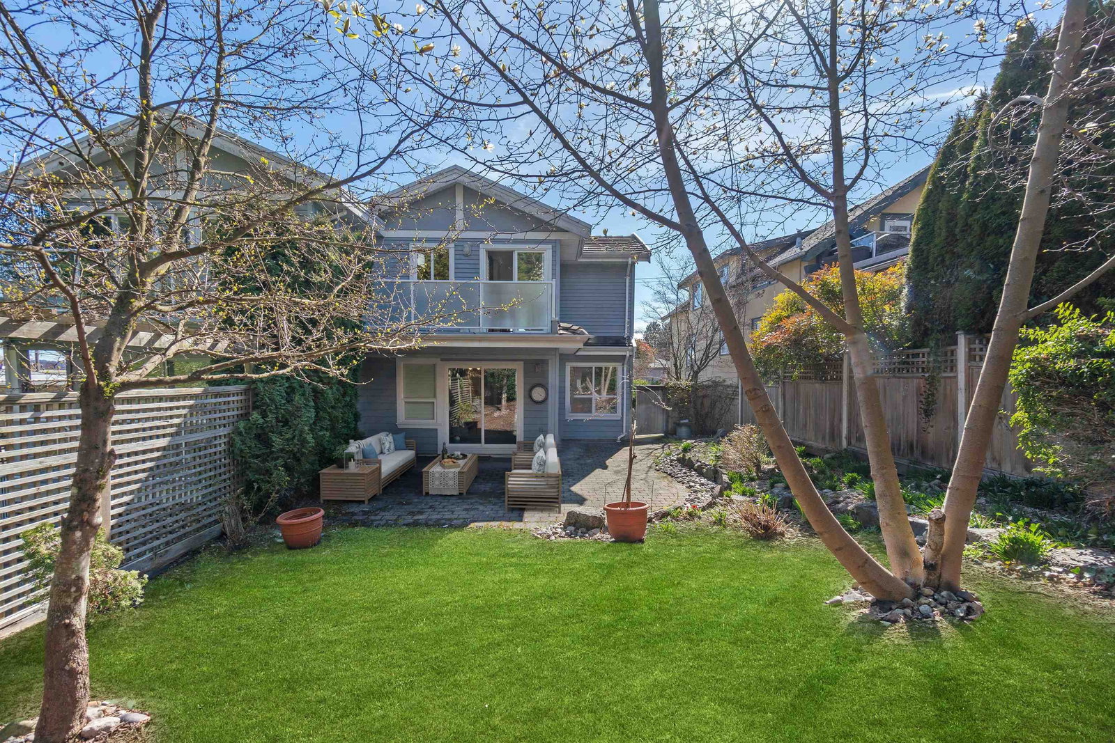 Listing Image 4