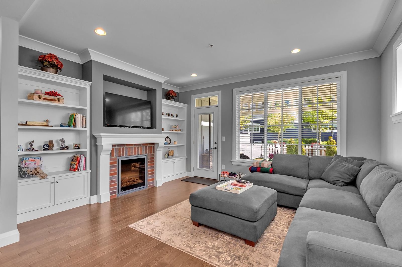 Listing Image 10