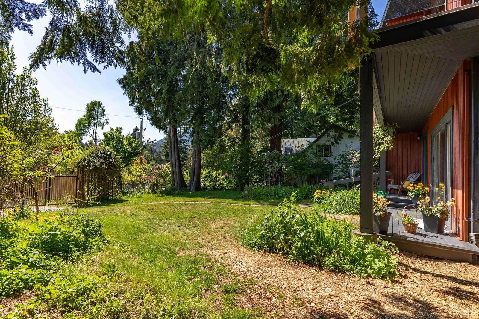 Listing Image 6