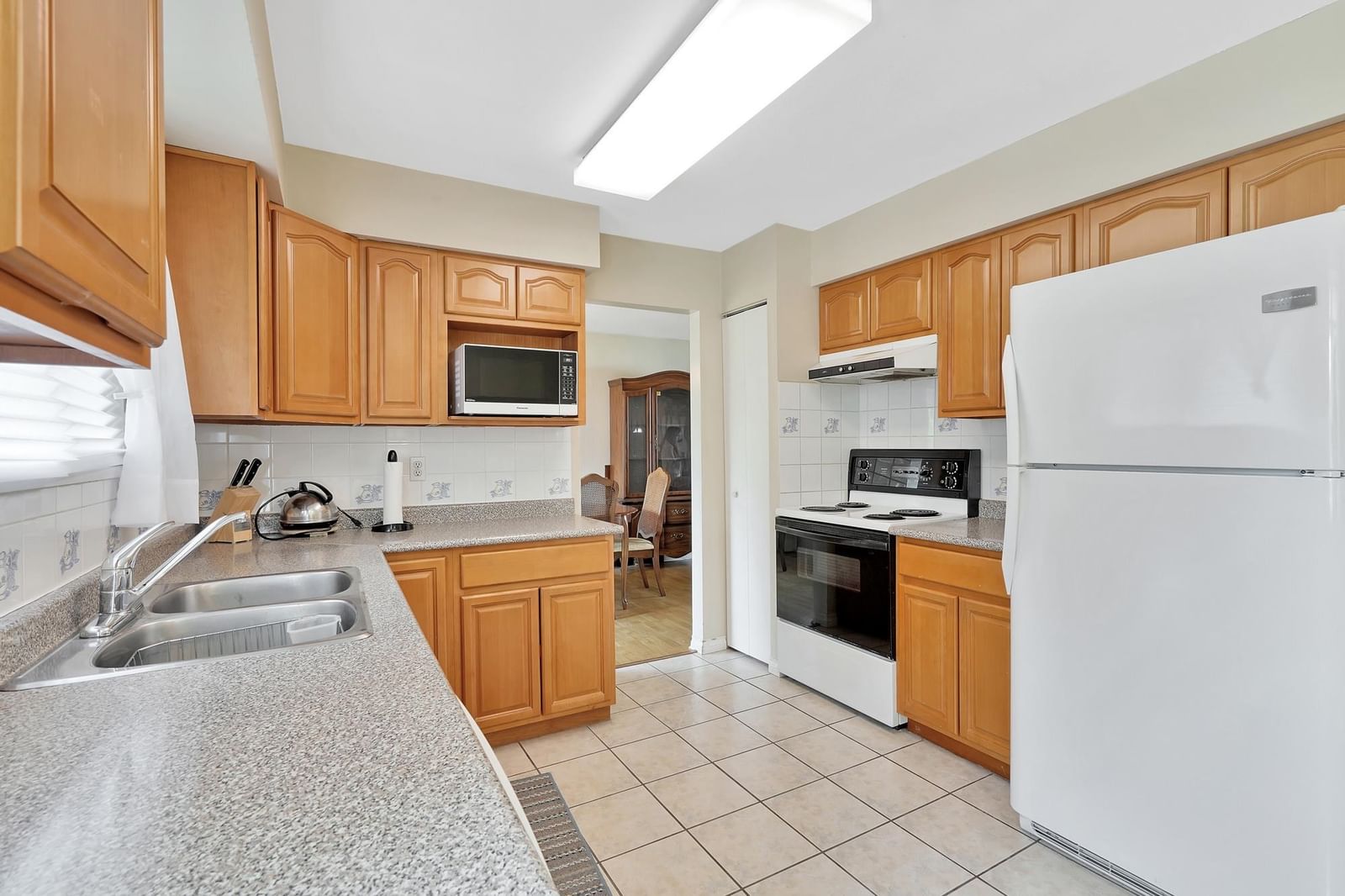 Listing Image 10