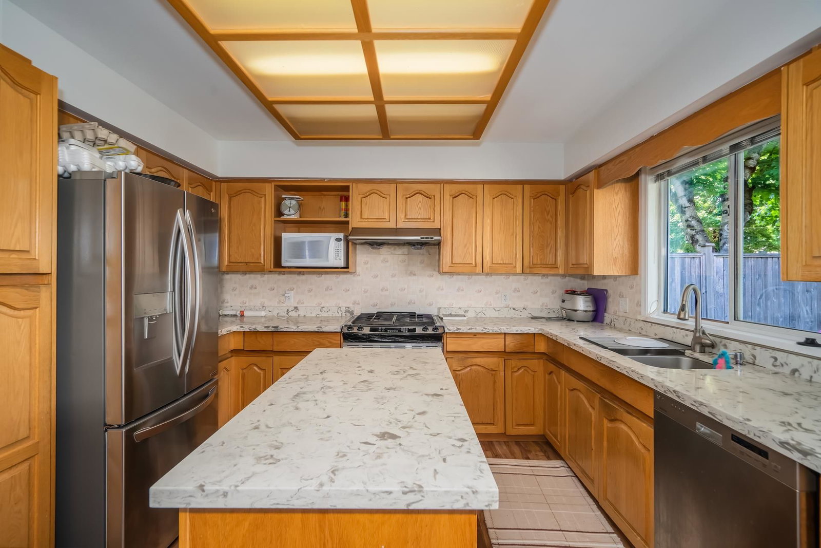 Listing Image 12