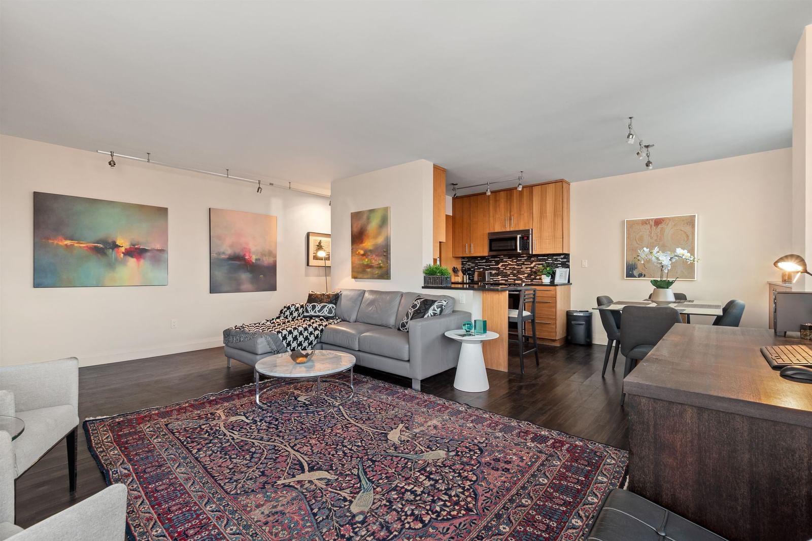 Listing Image 16