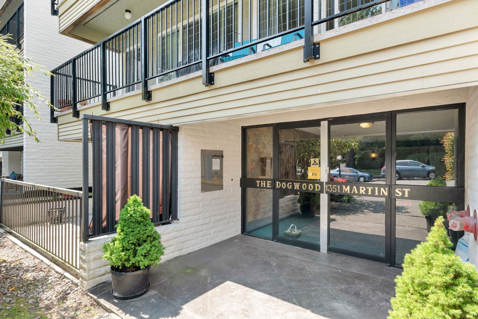Listing Image 6