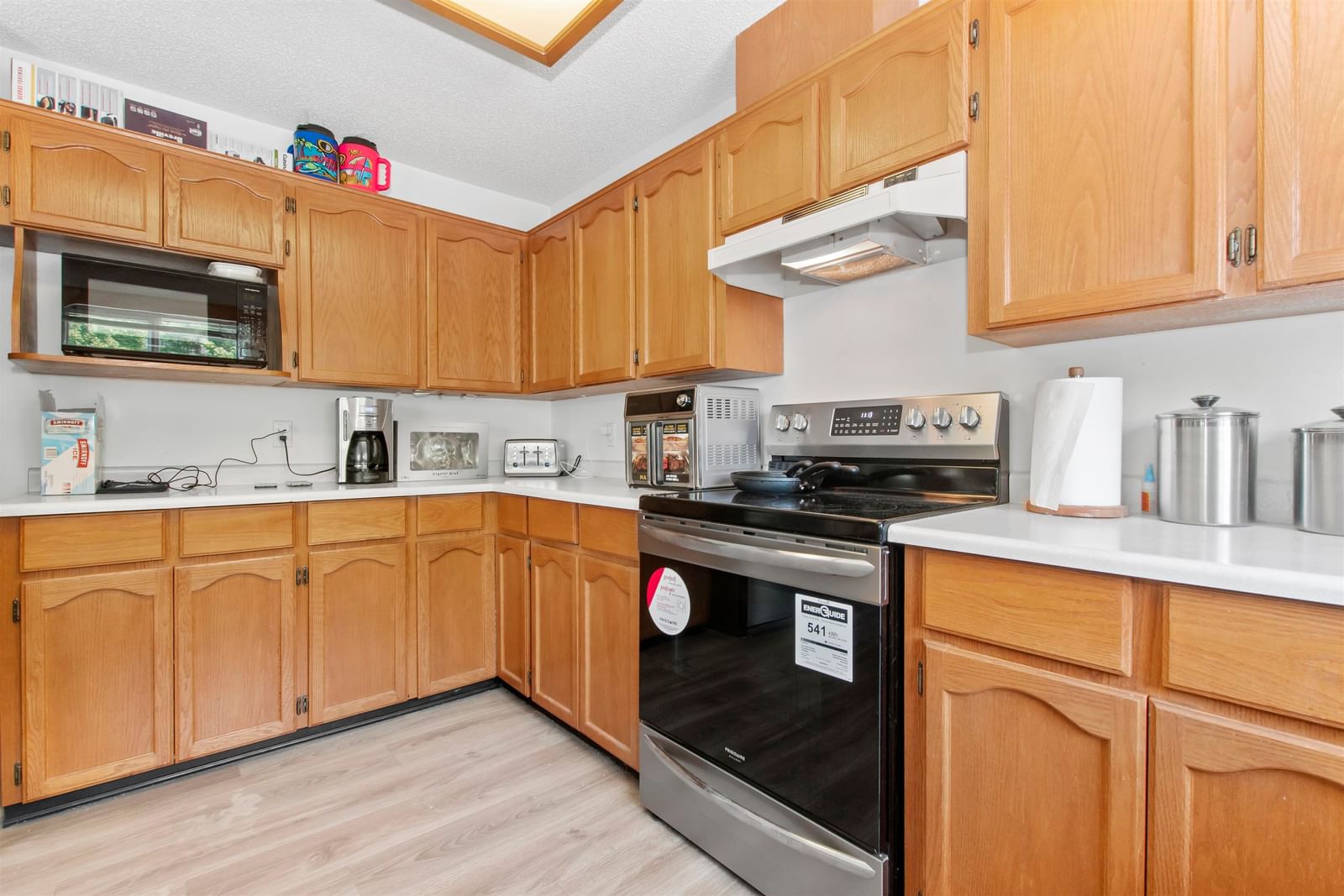 Listing Image 8