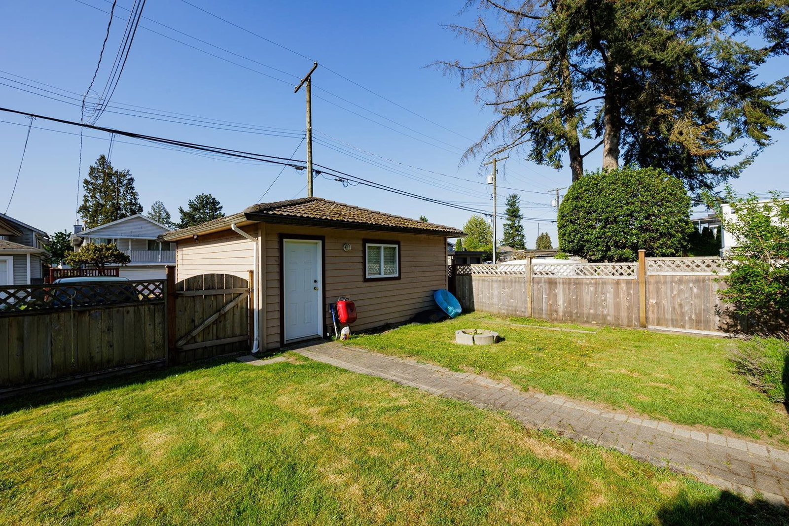 Listing Image 4
