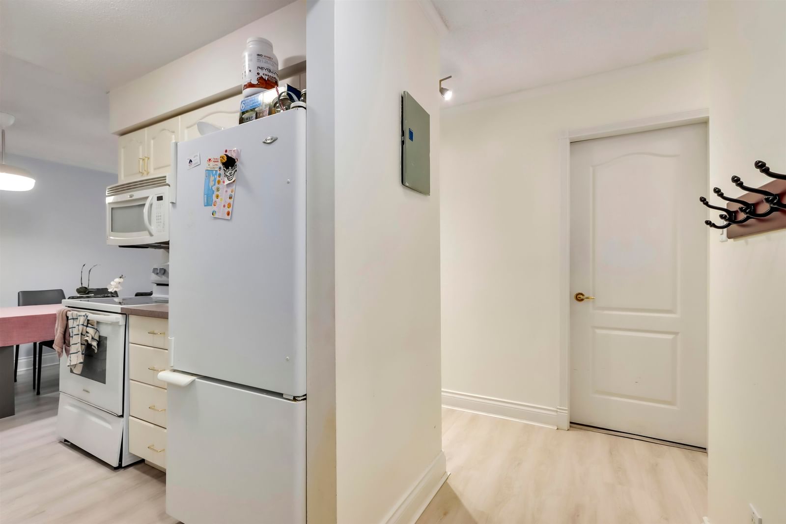 Listing Image 21
