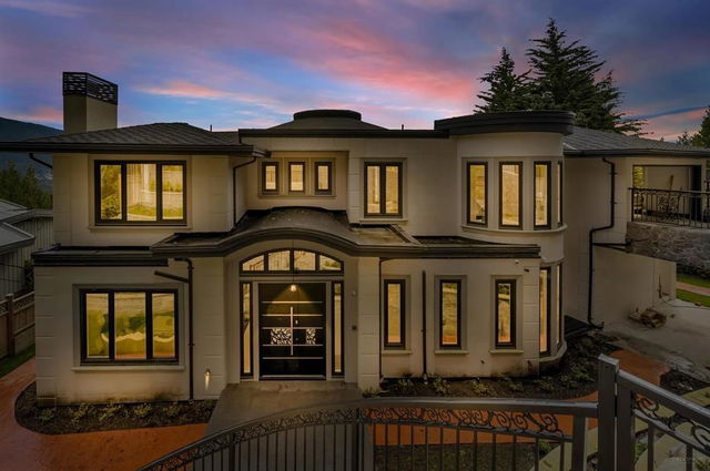 541 Craigmohr Drive