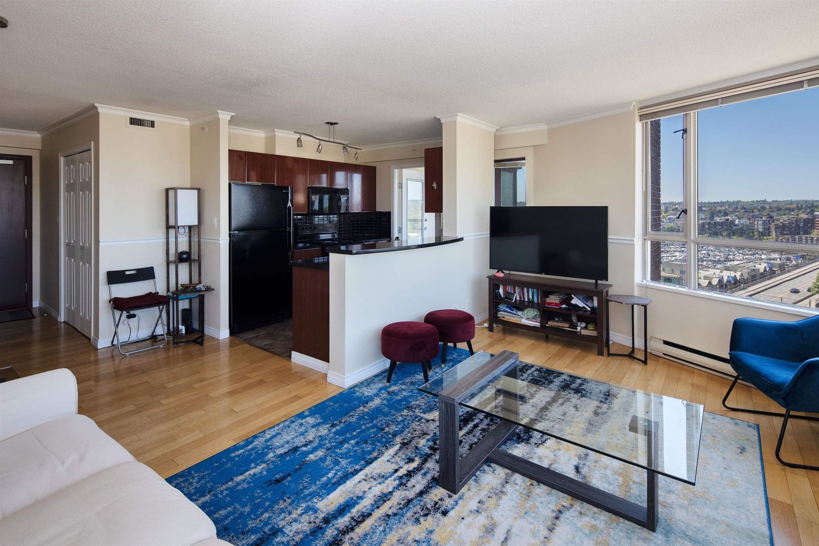 Listing Image 9