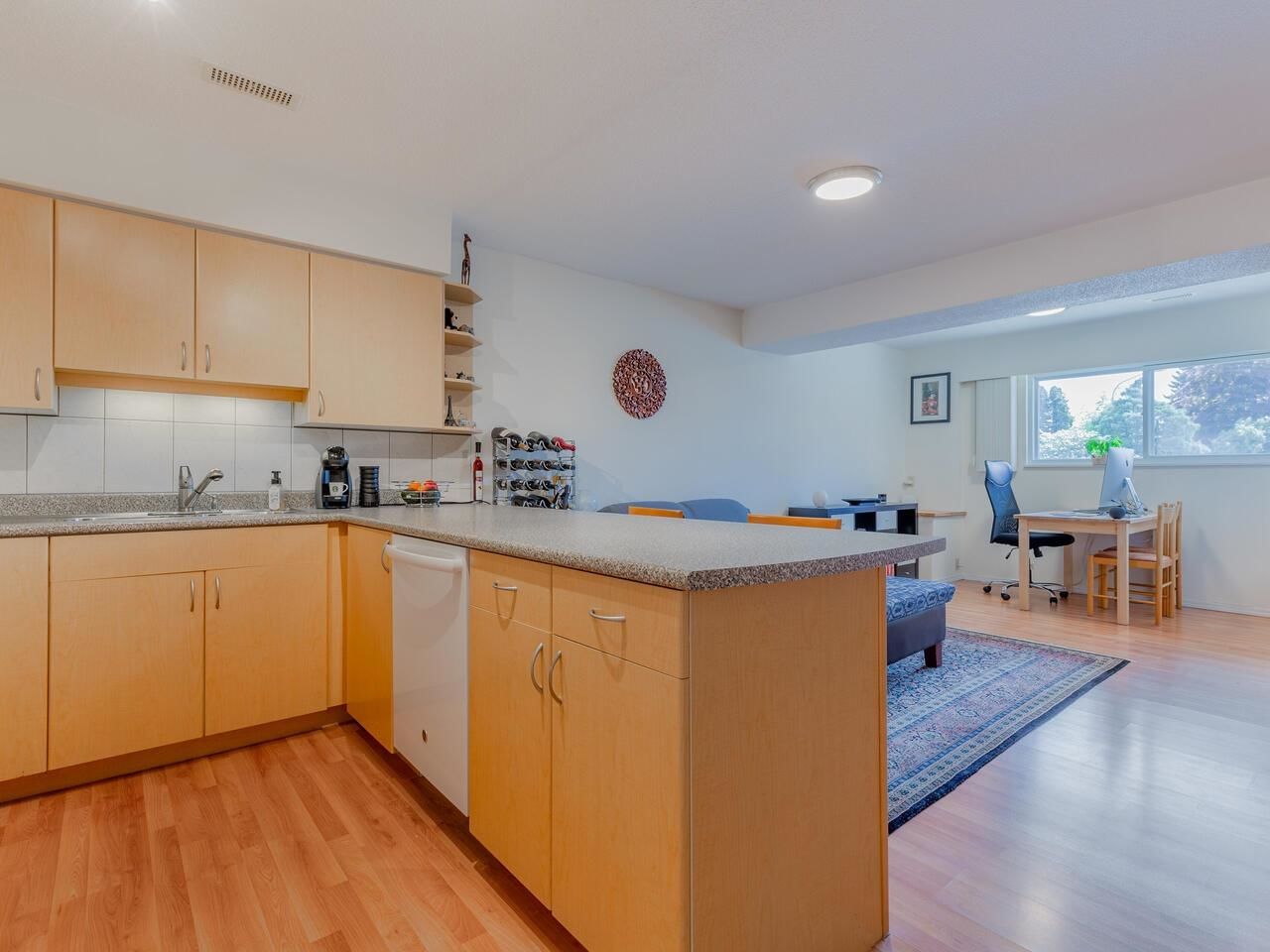 Listing Image 22
