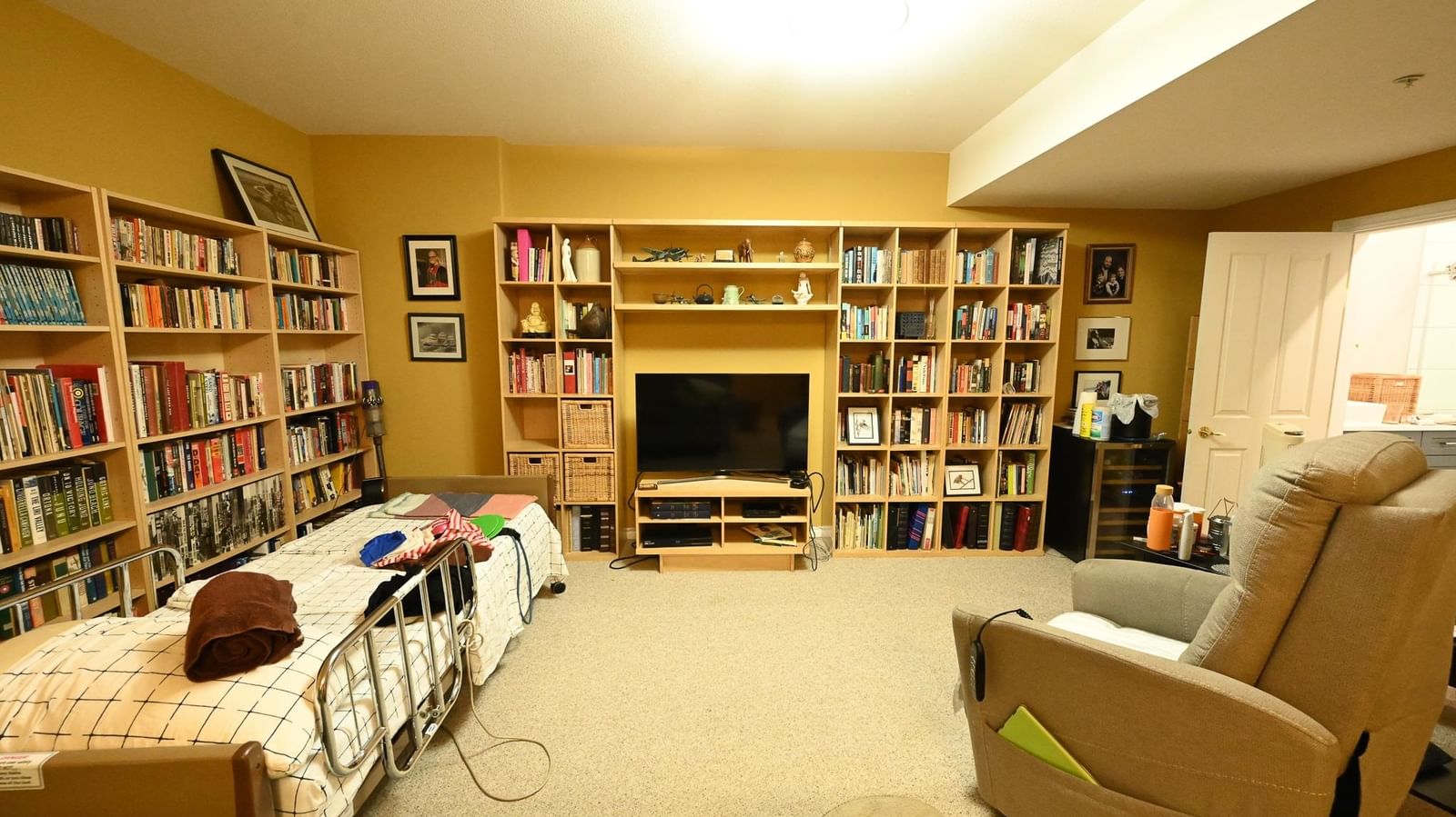 Listing Image 8