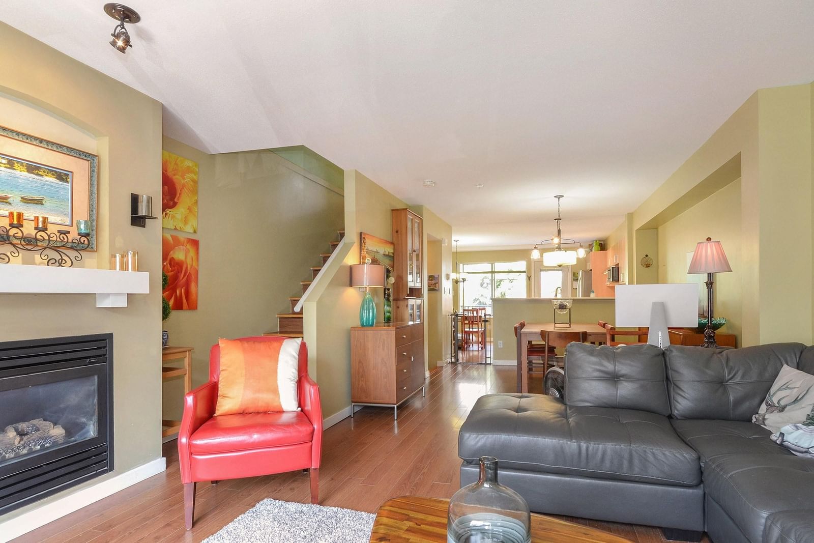 Listing Image 6