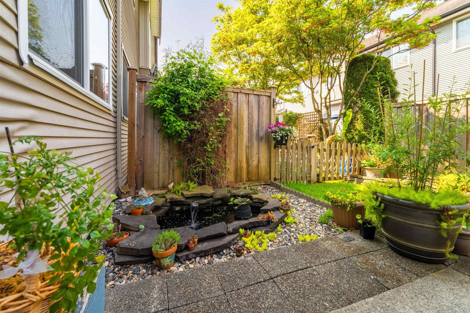 Listing Image 11