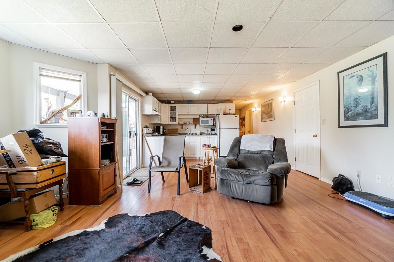 Listing Image 17