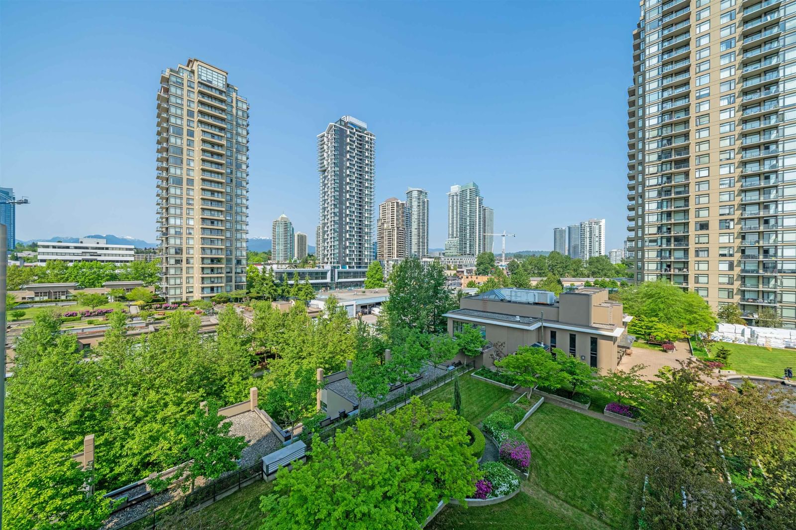 Listing Image 3