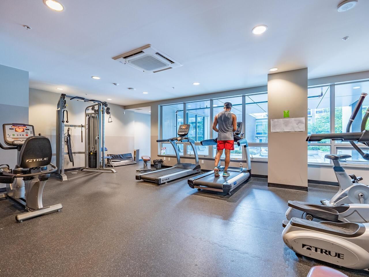 Listing Image 25