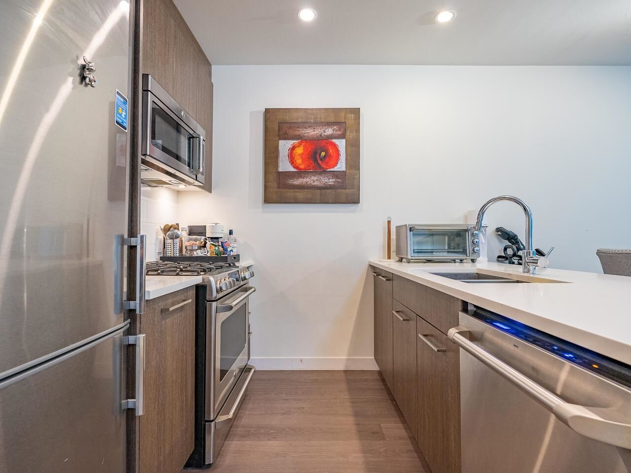 Listing Image 9