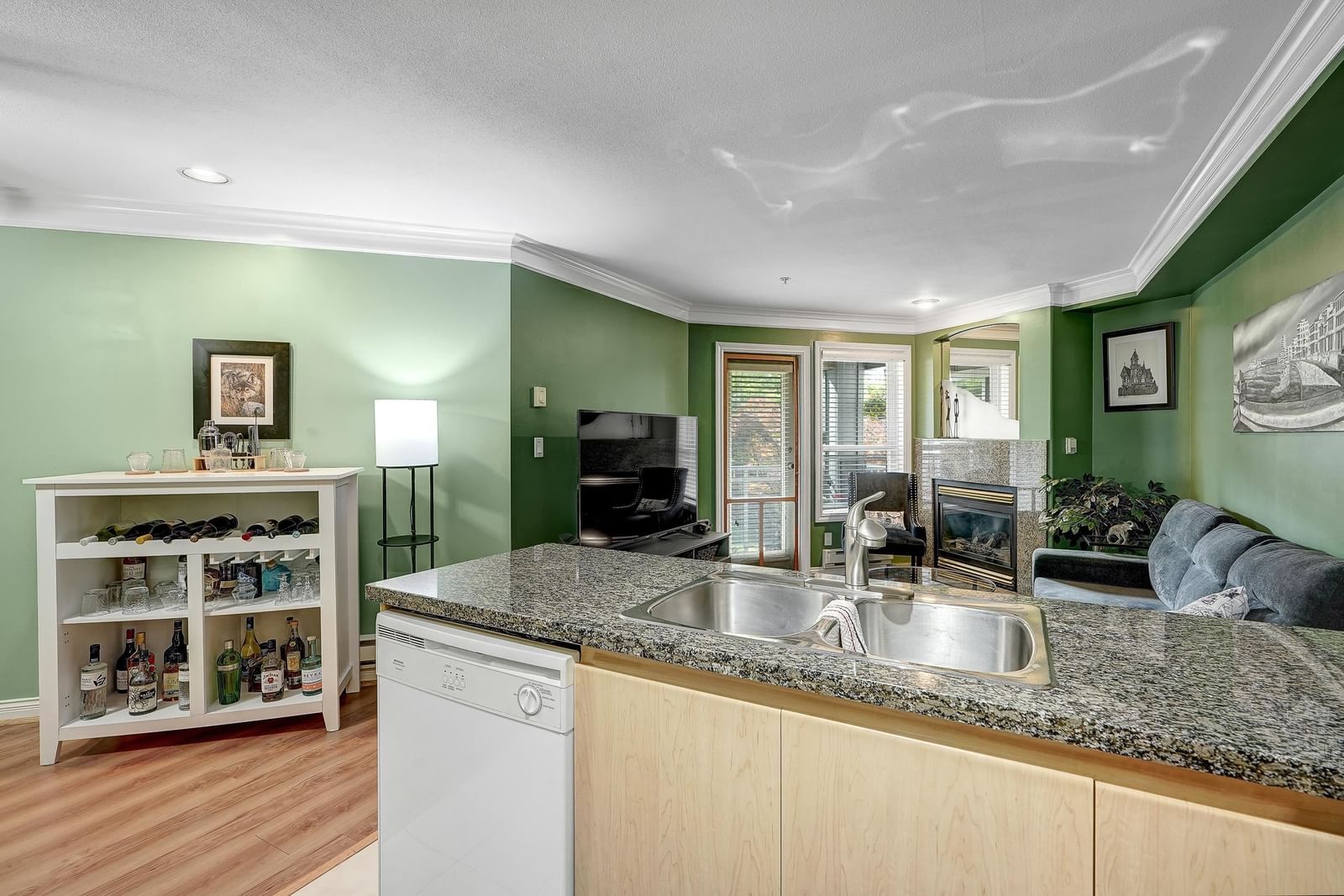 Listing Image 13