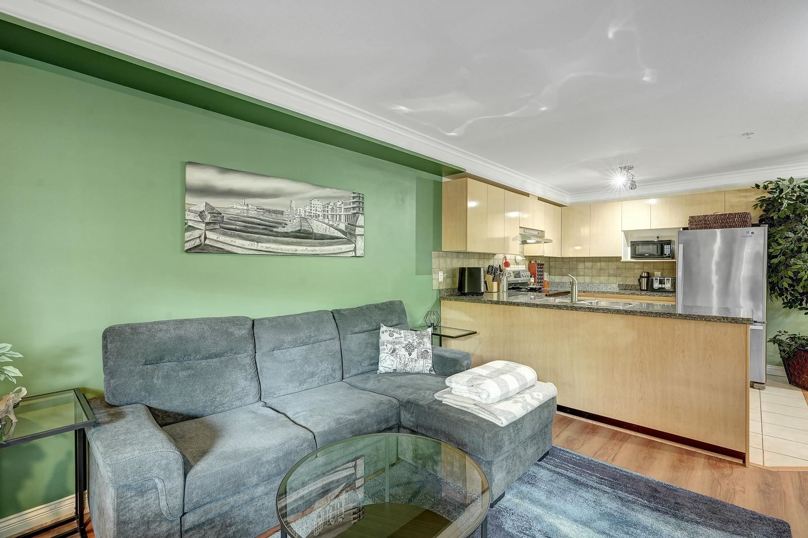 Listing Image 15