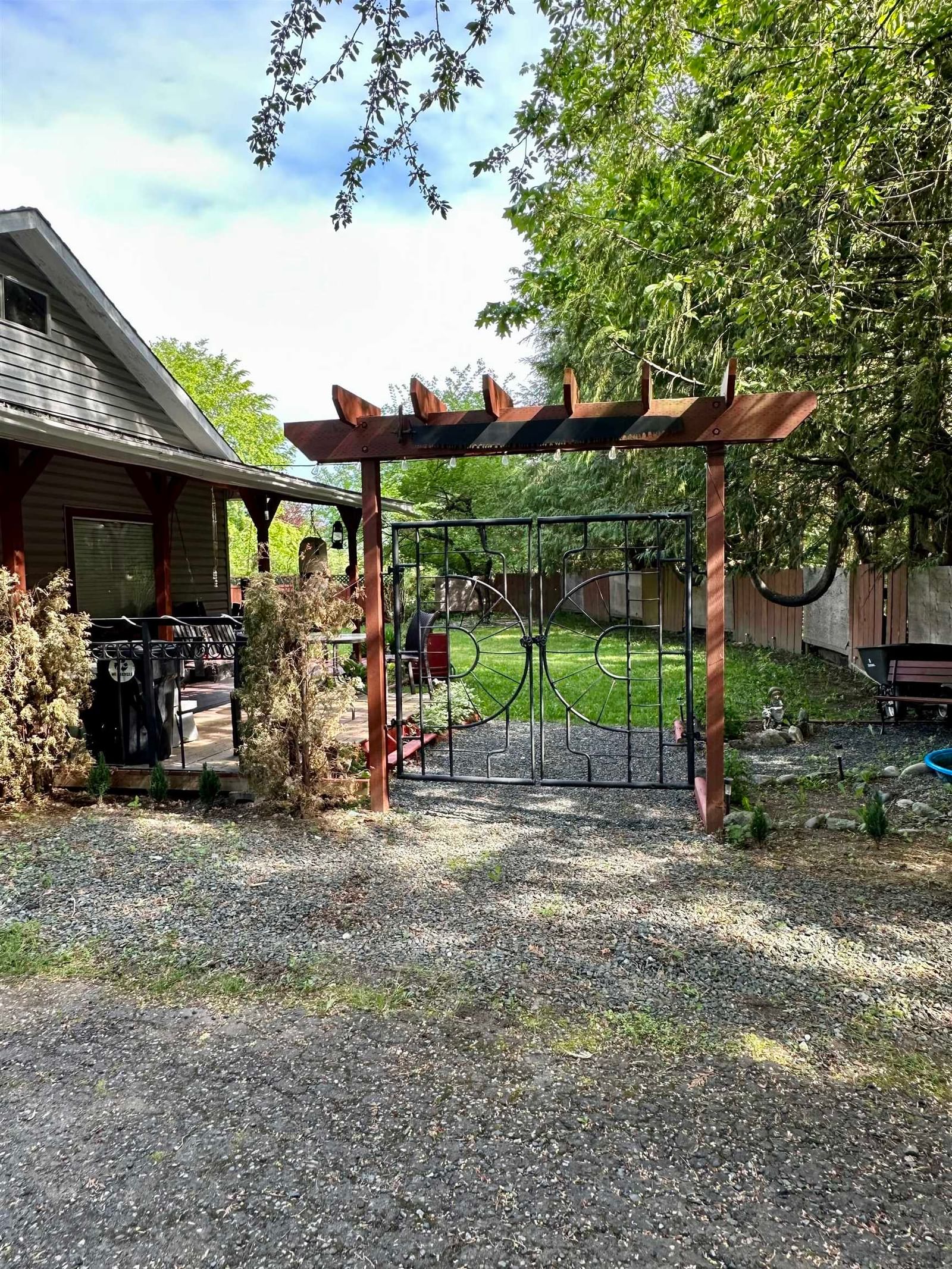 Listing Image 5