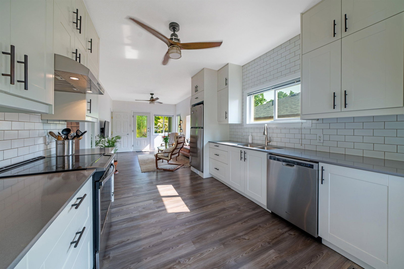 Listing Image 13