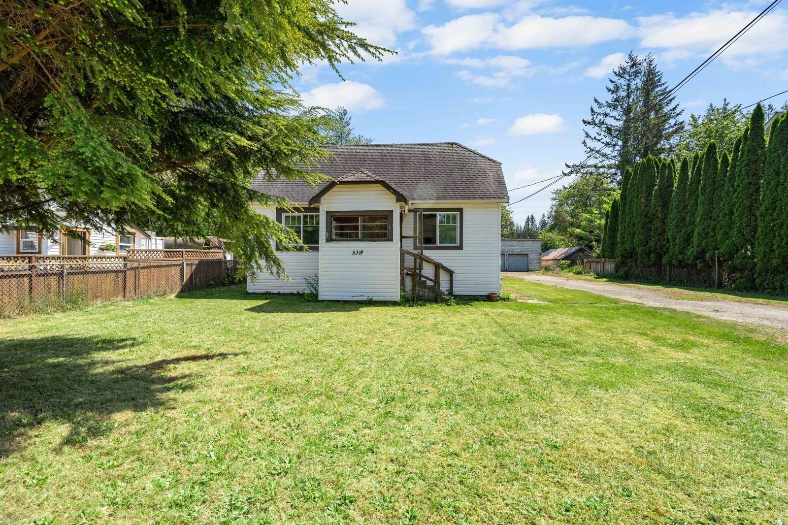 Listing Image 12
