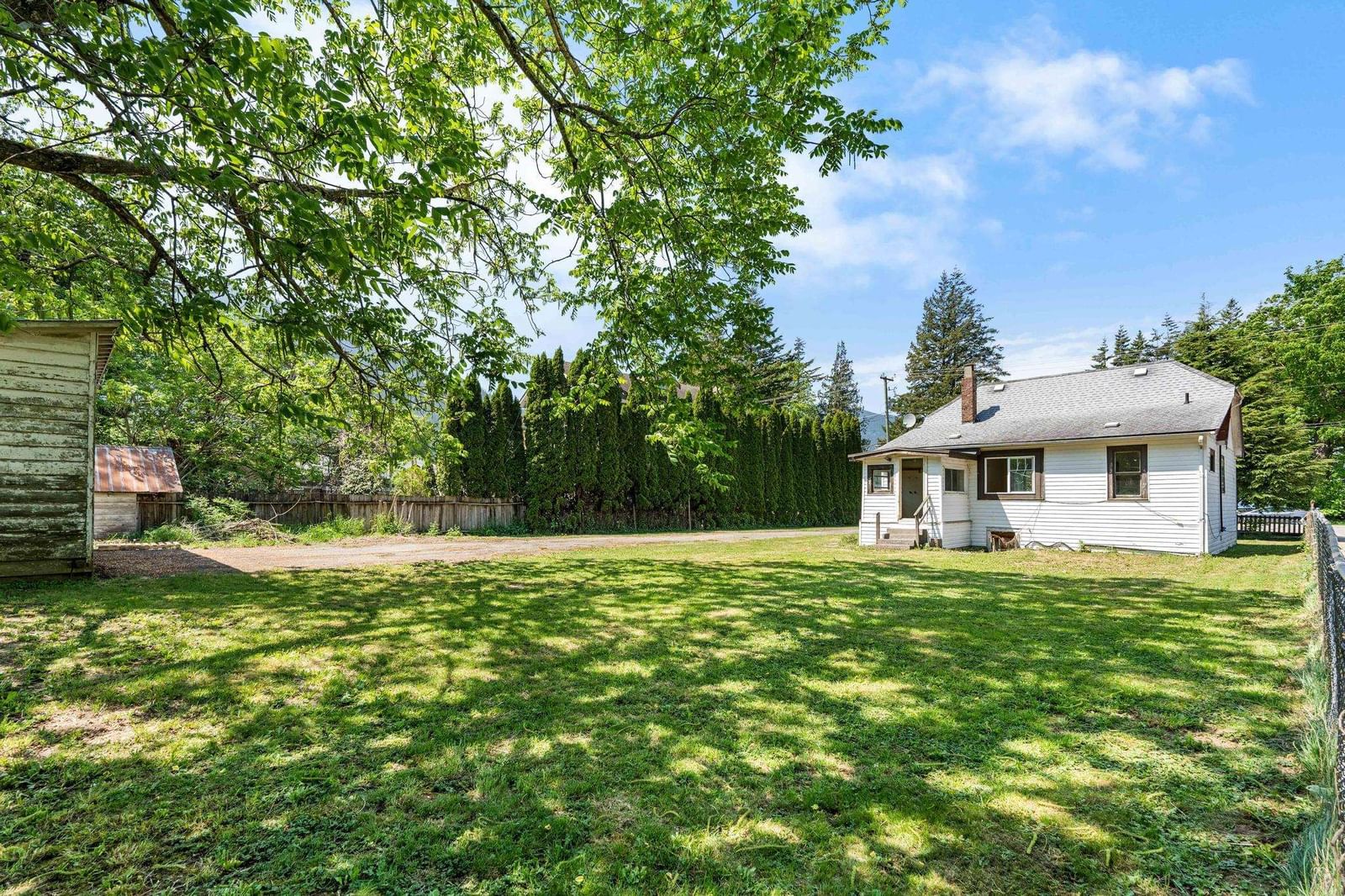 Listing Image 16