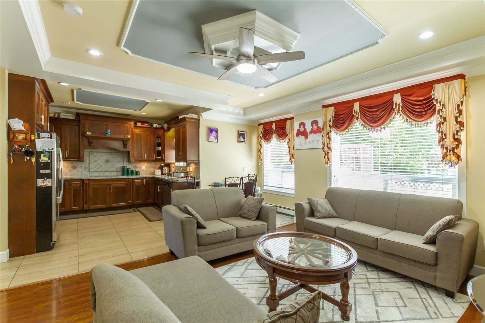 Listing Image 10
