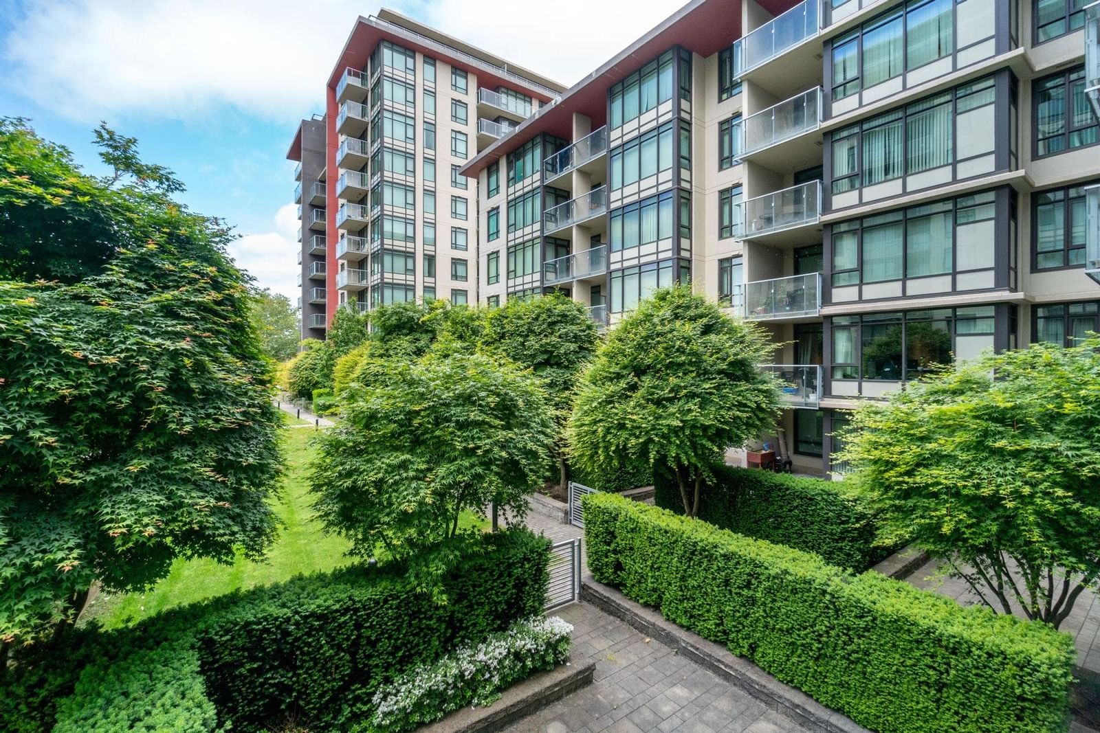 Listing Image 10