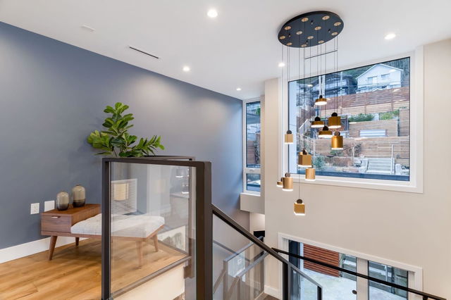 2552 Panorama Drive