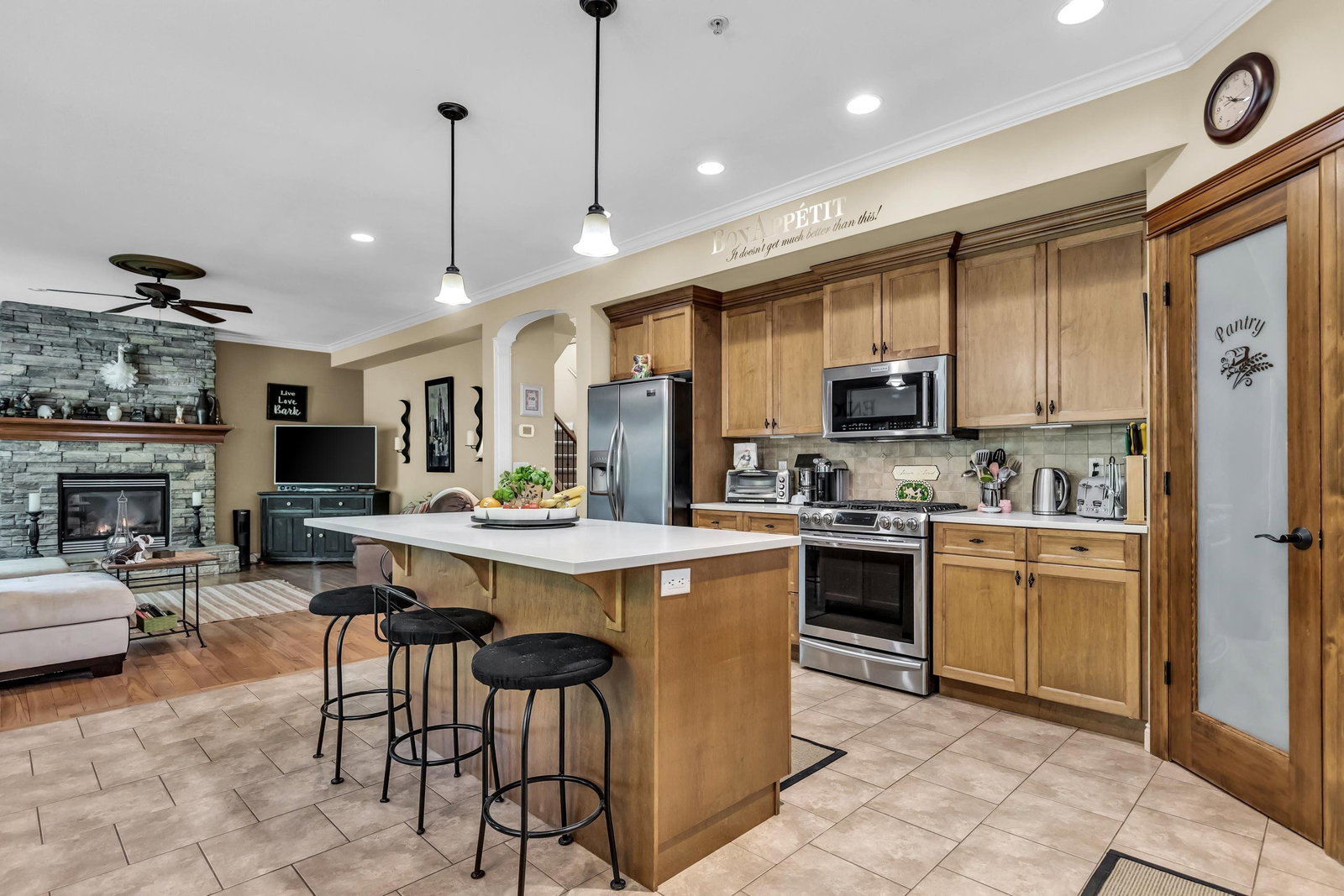Listing Image 11