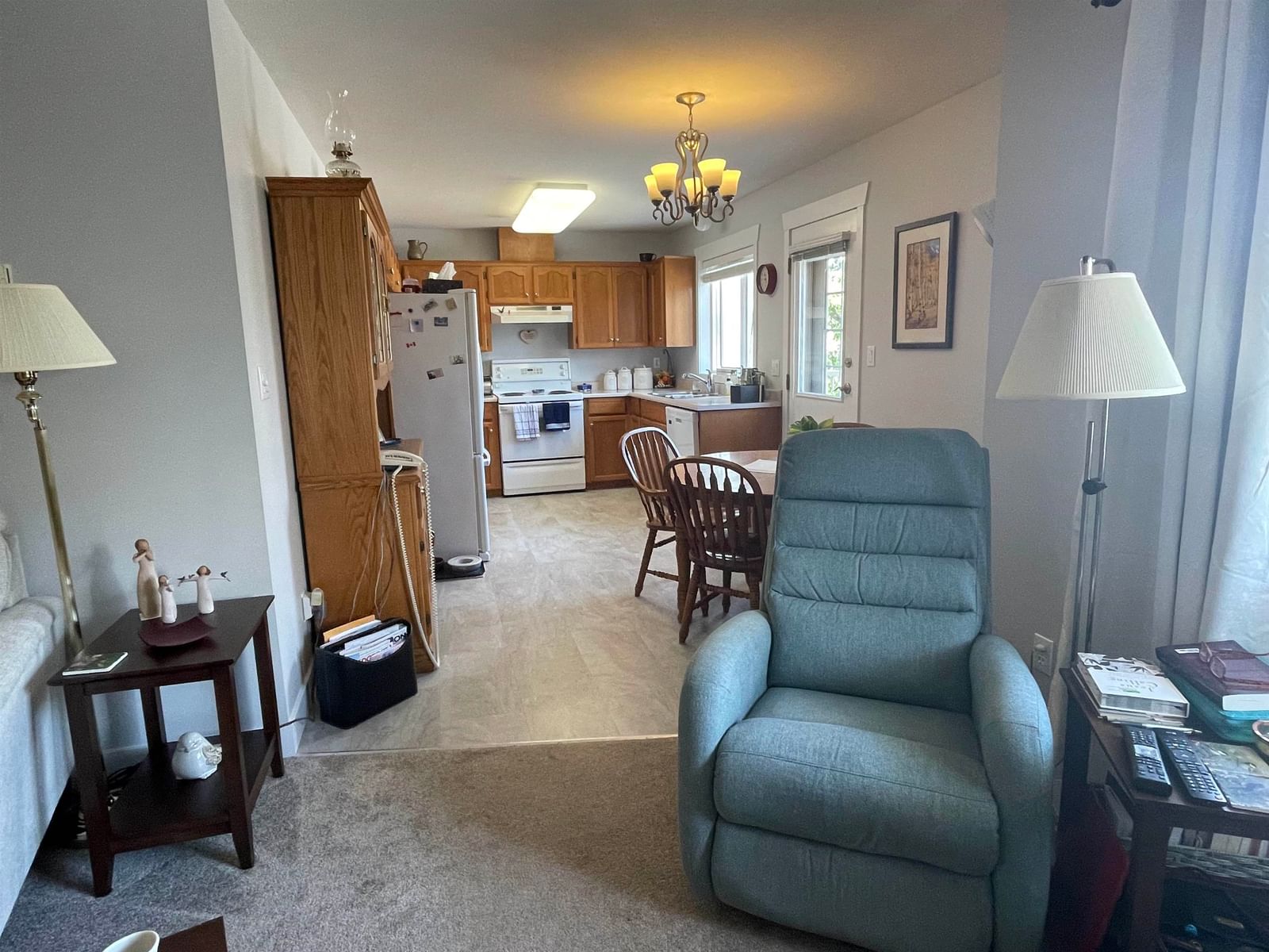Listing Image 8