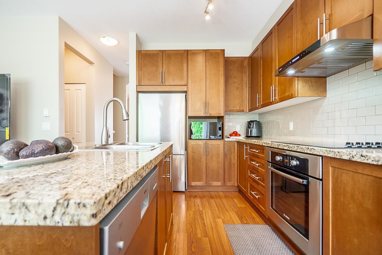 Listing Image 11
