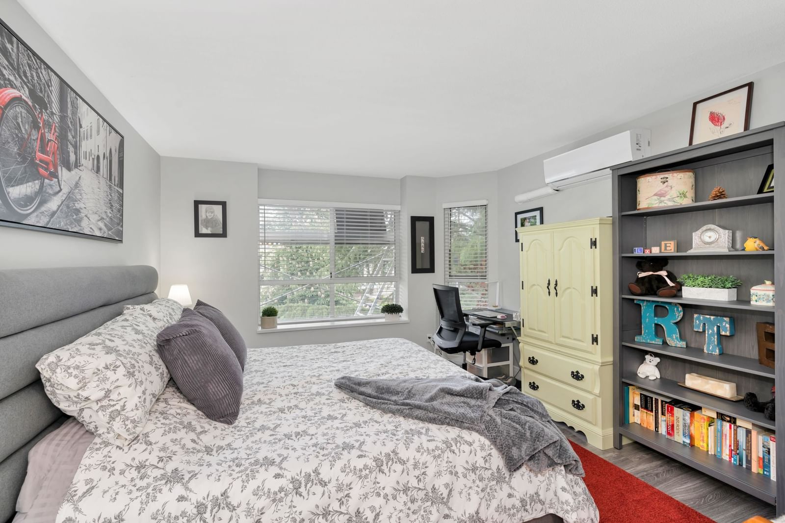 Listing Image 16
