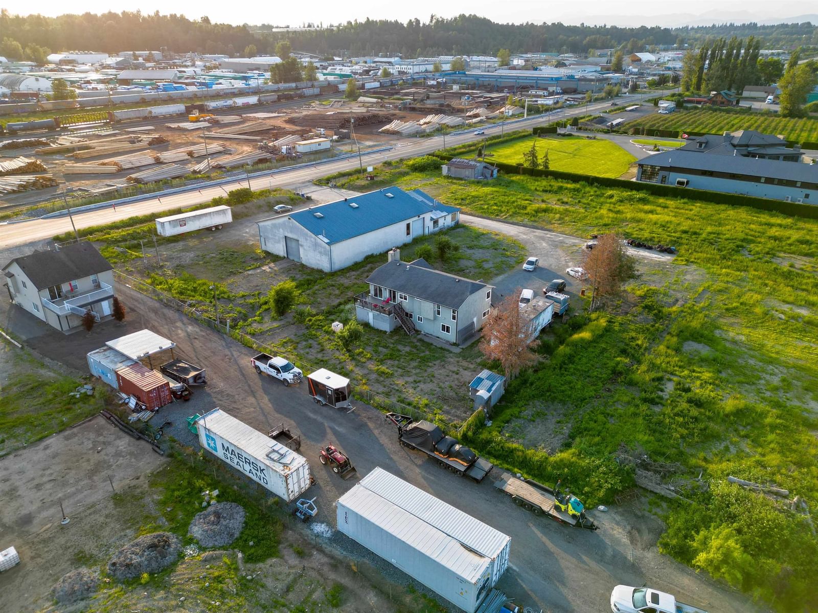 Listing Image 6