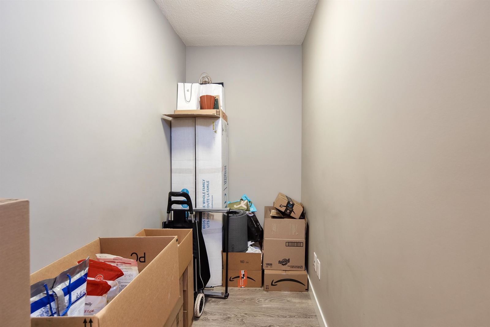 Listing Image 24