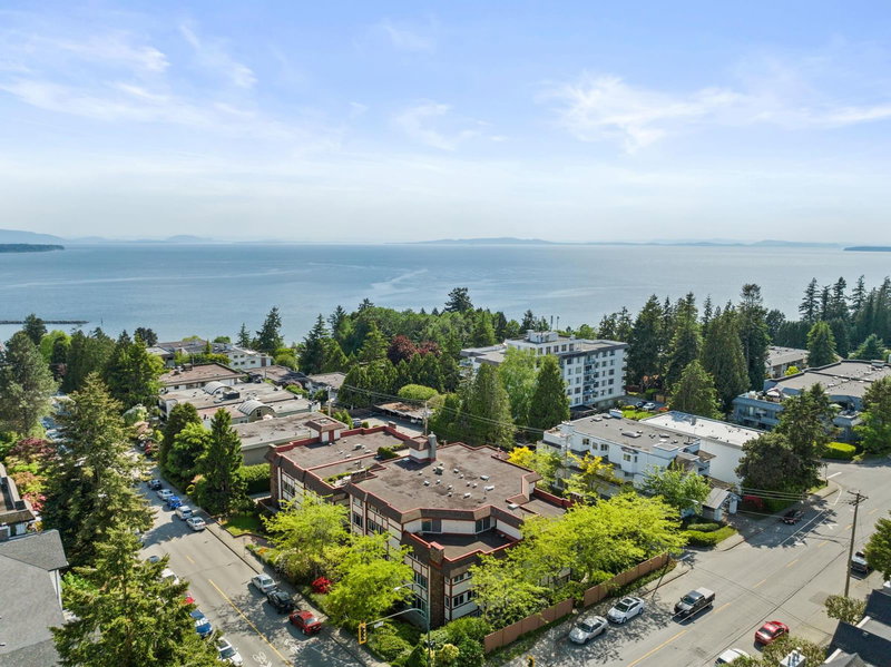 202 - 1381 Martin Street, White Rock, V4B 3W6 | Image 2