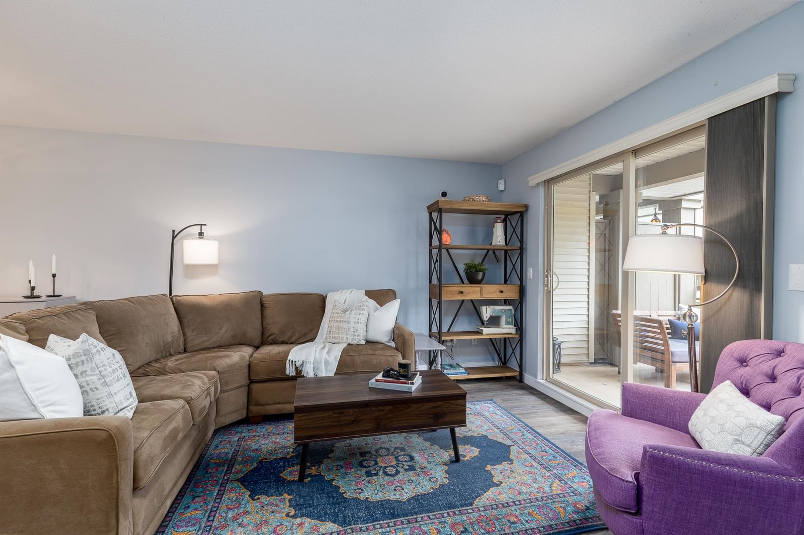 Listing Image 9