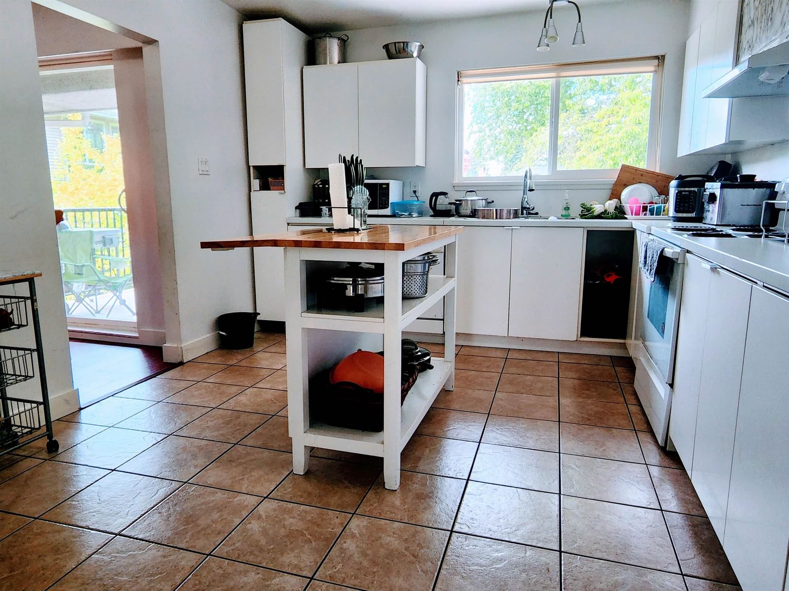 Listing Image 9