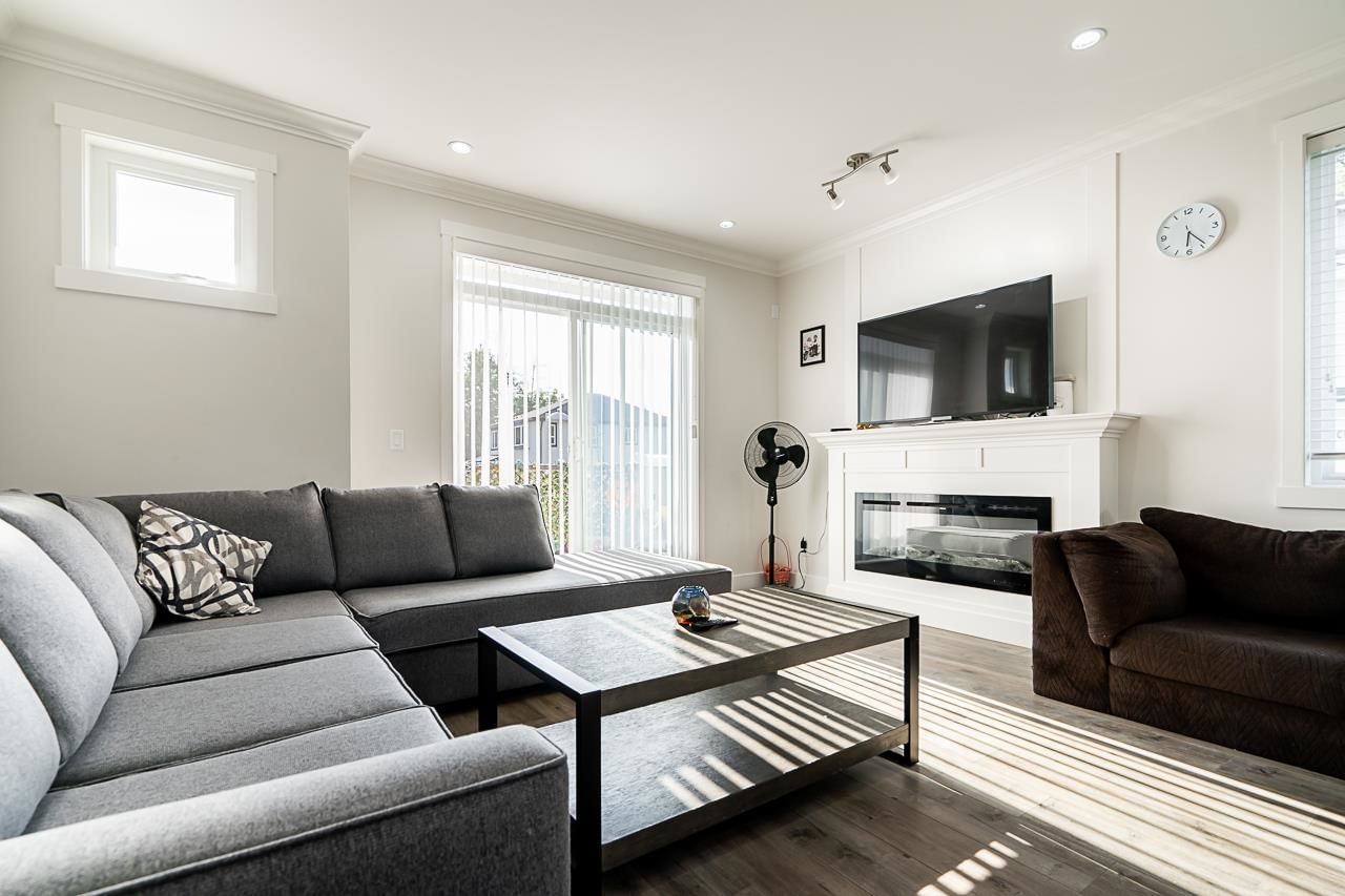 Listing Image 10