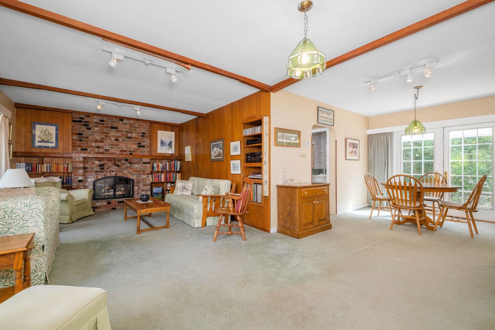 Listing Image 8