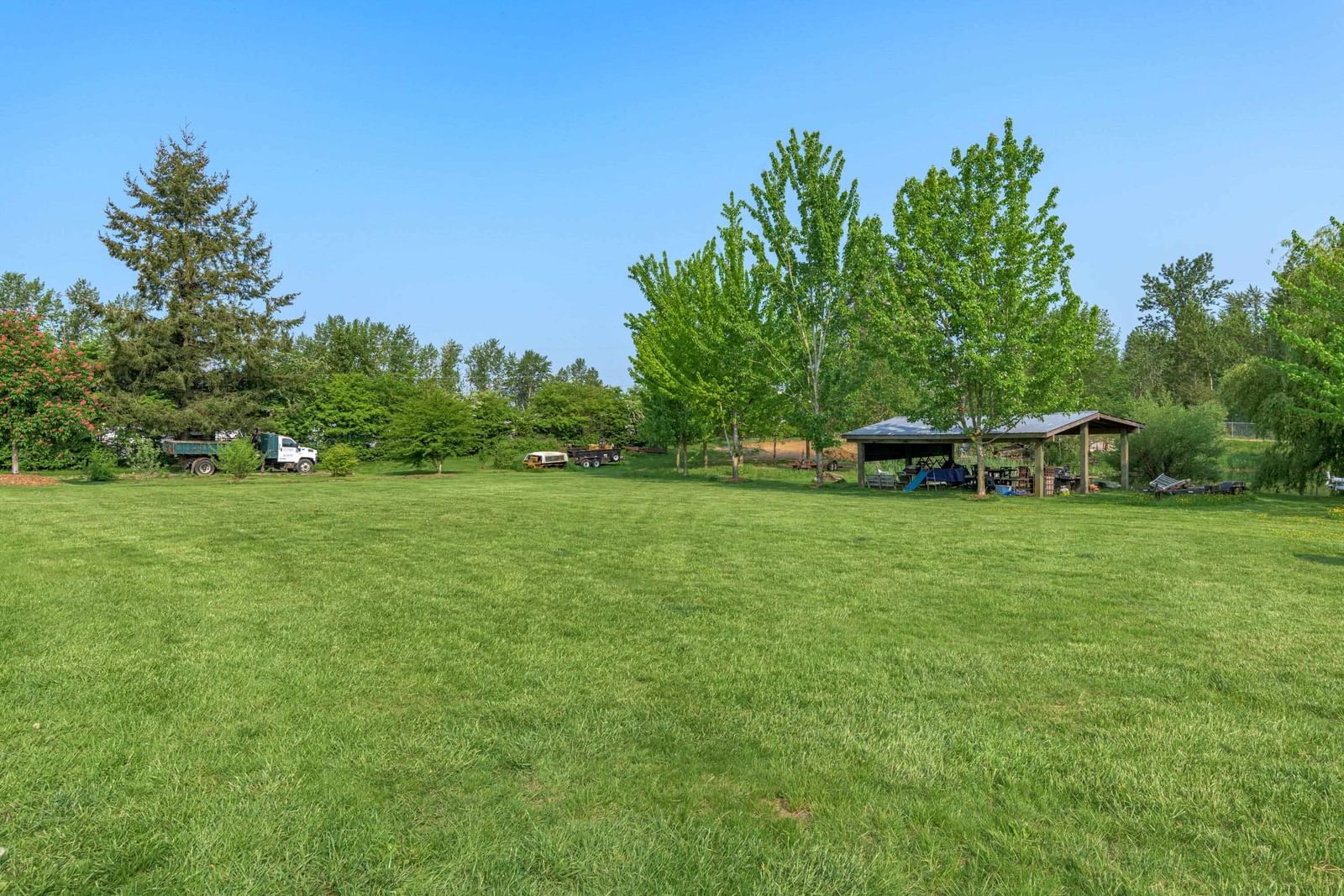Listing Image 25